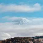 晴れてよし　曇りてもよし富士の山　元の姿は変わりざりけり